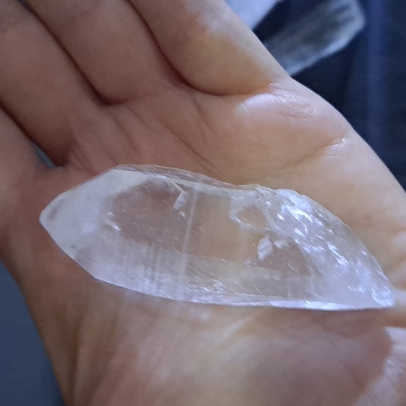 Quartz Crystal Point Bundle - Picture 4 of 8
